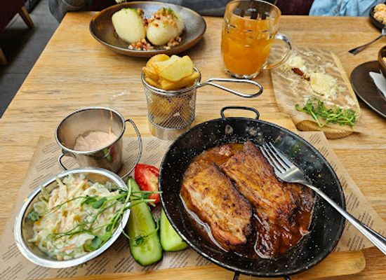 lithuania/kaunas-region/restaurant/berneliu-uzeiga-akropolyje