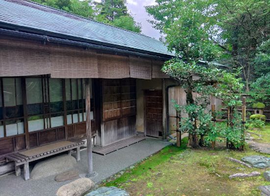 japan/kanazawa/kenrokuen-garden/restaurant/gyokusen-tei
