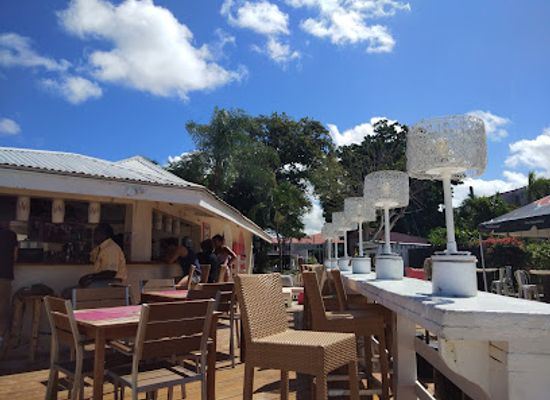 antigua-and-barbuda/saint-mary/restaurant/ana-s-on-the-beach