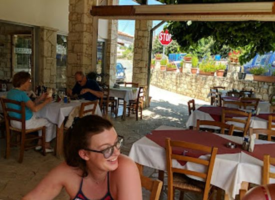 cyprus/kokkinochoria-red-soil-villages/restaurant/kokkinos-tavern