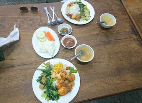 myanmar-burma/mandalay-region/restaurant/golden-shan-shan-buffet-restaurant
