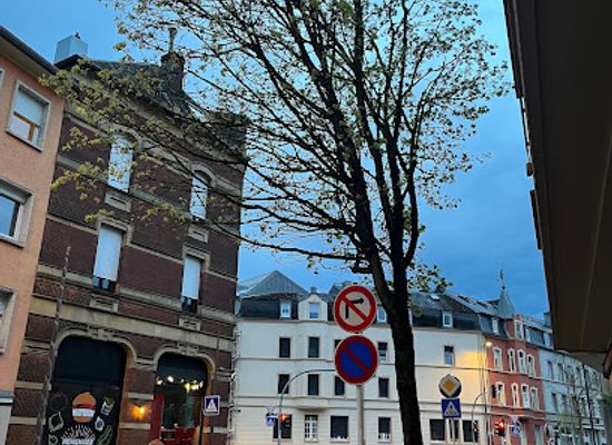 luxembourg/dudelange/restaurant/peakyy-burgers