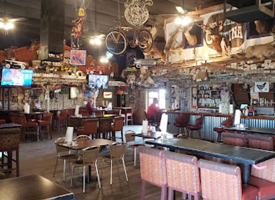 arizona/apache-county/restaurant/hitching-post-saloon