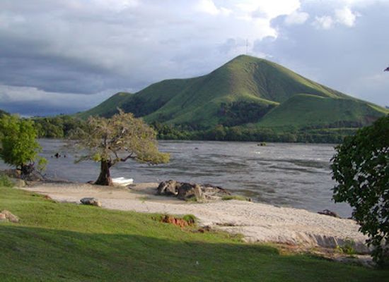 gabon/lambarene/restaurant/g-avilo-village