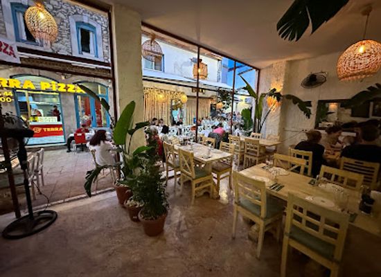 turkiye/cesme/restaurant/cark-balik-cesme