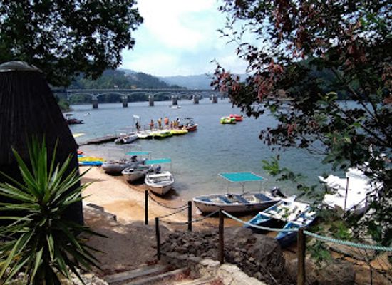 portugal/peneda-geres-national-park/restaurant/encosta-do-rio