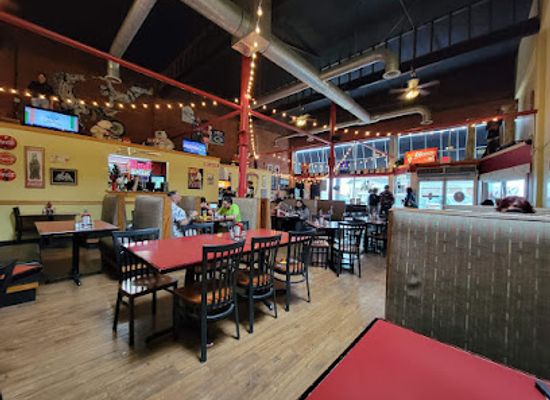 wyoming/cheyenne/restaurant/2-doors-down
