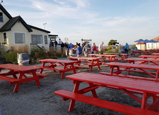maine/mid-coast/restaurant/the-lobster-shack-at-two-lights