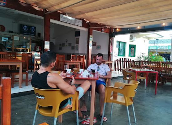 cabo-verde/praia-de-bote/restaurant/cafe-criolo