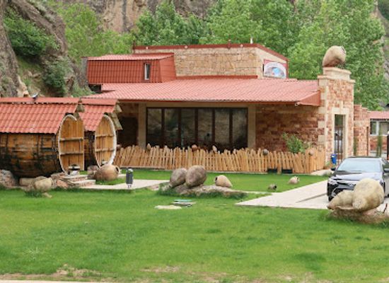 armenia/vayots-dzor-region/restaurant/arpaparnas-wine-rest-valley