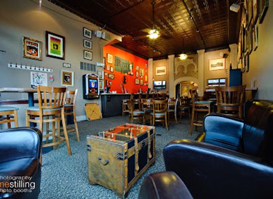illinois/driftless-area/restaurant/the-rusty-fox-alehouse-wine-bar