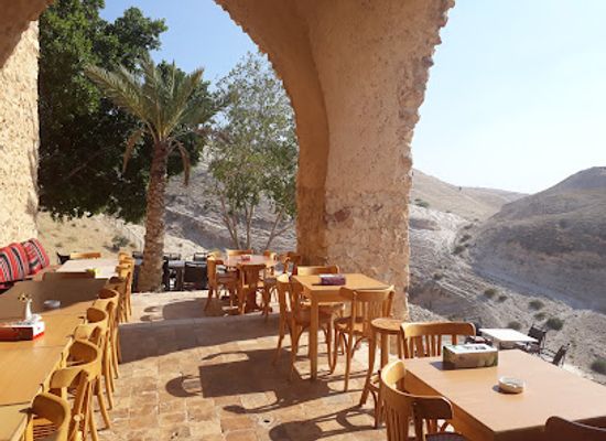 jordan/northern-jordan-valley/restaurant/montajaa-rabwa-beela-al-sayahi