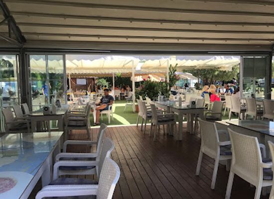 turkiye/kusadasi/restaurant/kumsal-restaurant