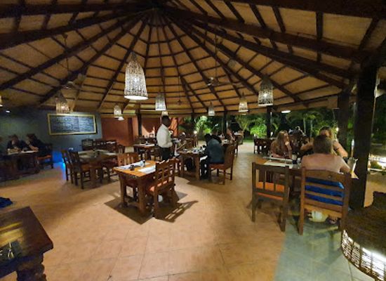 the-gambia/foni-kansala/restaurant/gusto-italian-resto-bar
