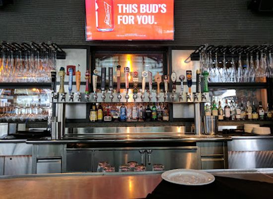 massachusetts/boston/fenway-kenmore/restaurant/yard-house