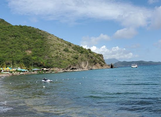 saint-kitts-and-nevis/frigate-bay/restaurant/cathy-s-ocean-view-bar-and-grill-open-for-lunch-on-ship-day-from-12pm-to-3-30pm