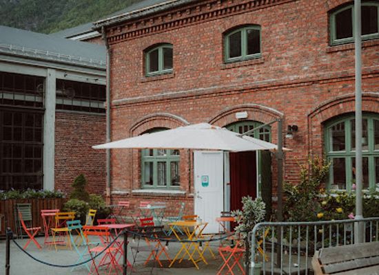 norway/trolltunga/restaurant/sentralbadet-litteraturhus-odda