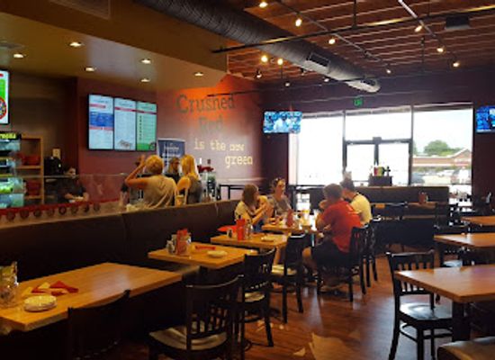 missouri/little-dixie/restaurant/crushed-red-chesterfield