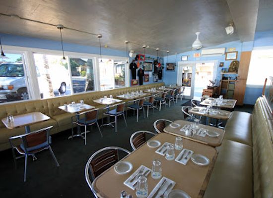 marshall-islands/aur/restaurant/mala-ocean-tavern