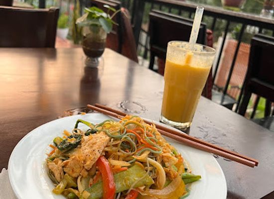 vietnam/north-central-coast/restaurant/lotus-restaurant-phong-nha