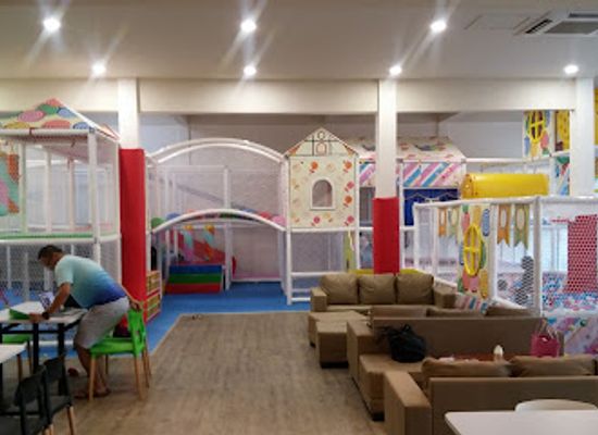 brunei/brunei-muara-district/restaurant/funzania-by-d-annex-cafe