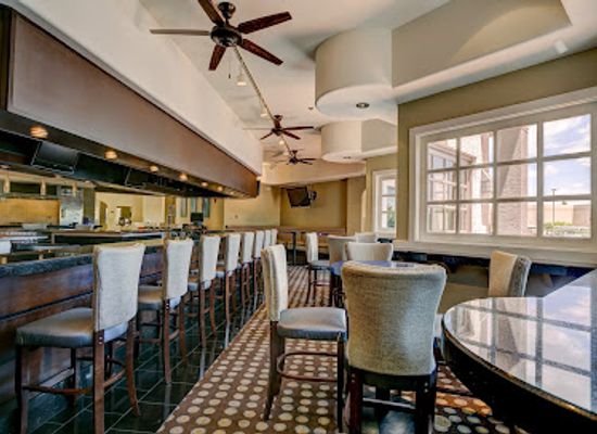 arizona/red-rock-country/restaurant/rimrock-bar-grille