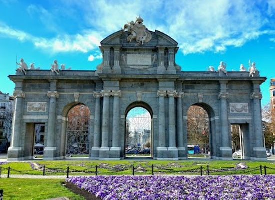 spain/madrid/retiro/restaurant/puerta-de-alcala