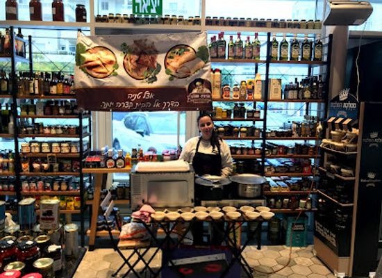 israel/hadera/restaurant/atzel-tanya