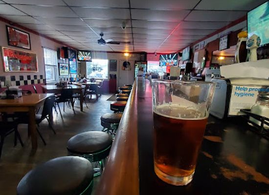 indiana/patoka-lake/restaurant/one-moore-bar-grill