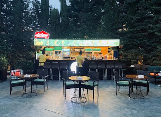azerbaijan/greater-caucasus/restaurant/la-kuku