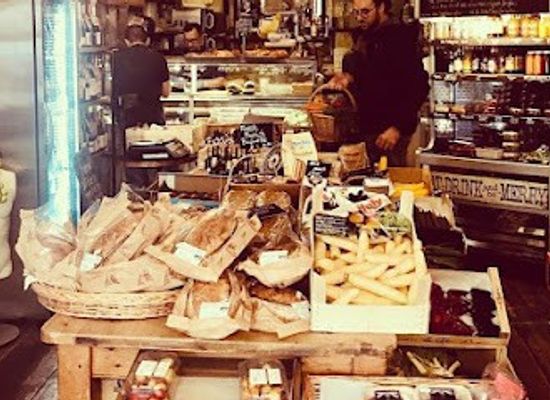 united-kingdom/london/restaurant/golborne-deli-wine-store
