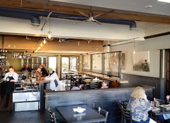 washington/eastern-washington/restaurant/the-iron-duck-public-house