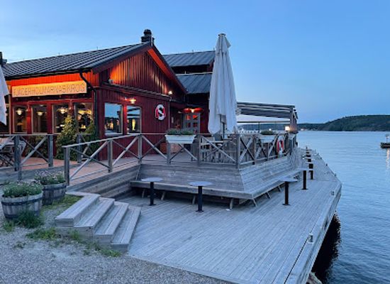 sweden/stockholm-archipelago/restaurant/fjaderholmarnas-krog