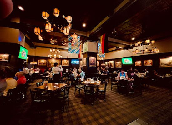 illinois/wabash-valley/restaurant/miller-s-pub