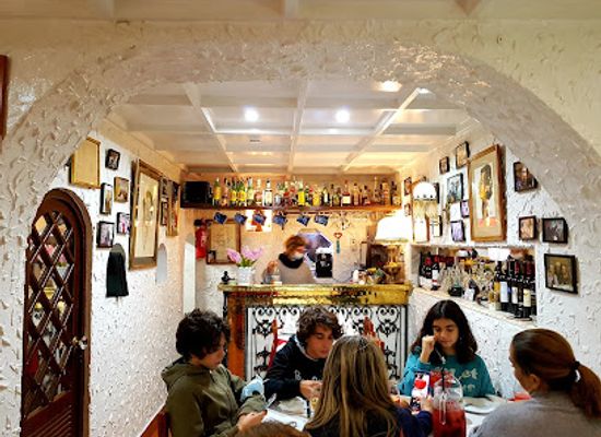 portugal/lisbon/bairro-alto/restaurant/a-baiuca-do-bairro-alto