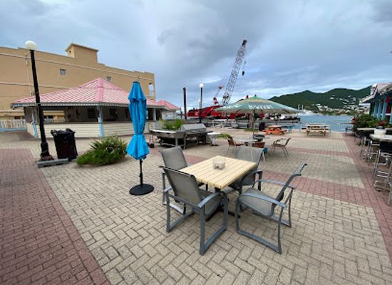 sint-maarten/simpson-bay/restaurant/johnny-b-s-under-the-tree