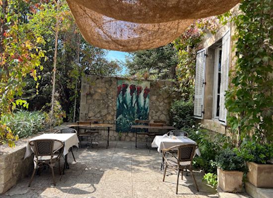 france/luberon/restaurant/la-bastide-du-grand-tilleul