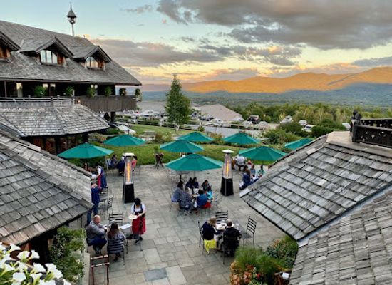 vermont/mount-mansfield/restaurant/the-main-dining-room-at-trapp-family-lodge