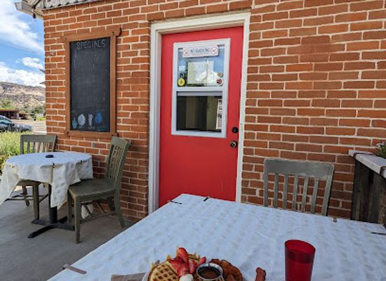 utah/escalante/restaurant/magnolia-s-kitchen