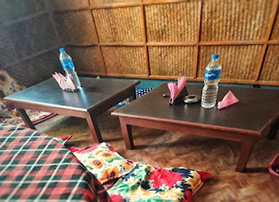 nepal/manaslu-circuit/restaurant/thicheko-aalu-dolphin-restaurant