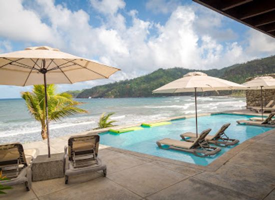 dominica/hampstead-beach/restaurant/pagua-bay-bar-grill