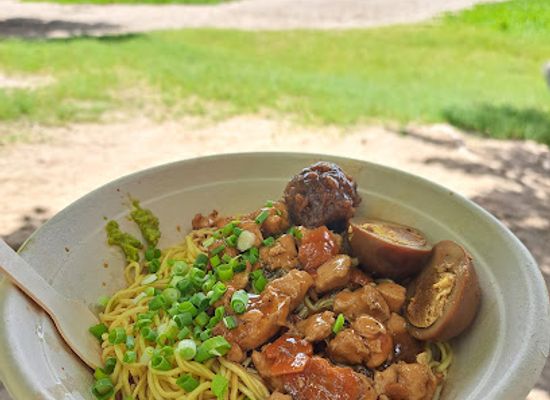mauritius/tamarin/restaurant/boulet-and-noodles