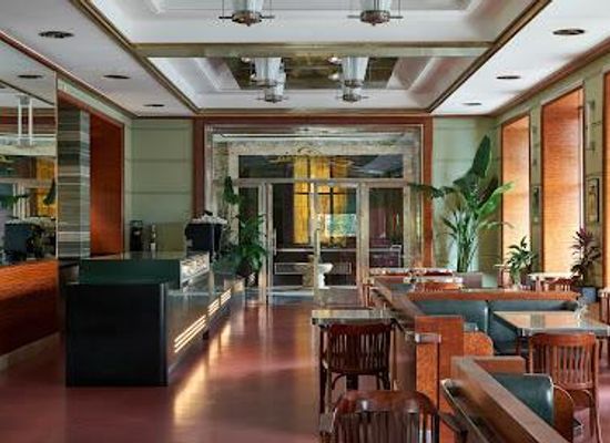 czechia/prague/restaurant/cafe-slavia