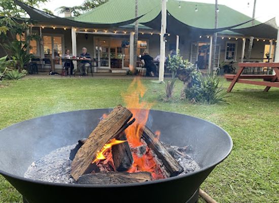 norfolk-island/selwyn-reserve/restaurant/salty-beer-garden