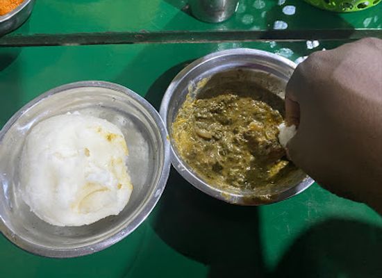 cameroon/garoua/restaurant/couscous-sausse-africaine