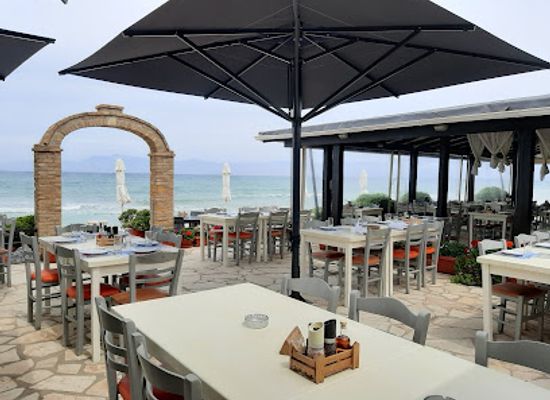 greece/ionian-islands/restaurant/maistro