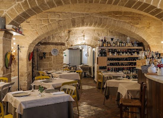 italy/bari/madonnella/restaurant/la-cecchina-ristorante-di-cucina-italiana-gourmet-pugliese-miglior-pesce-e-carne-locale-ristoranti-a-bari-vecchia