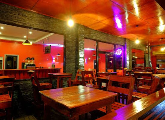suriname/paramaribo-district/restaurant/p-g-roti-restaurant-fried-chicken-meerzorg