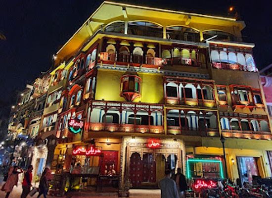 pakistan/ladakh/restaurant/cooco-s-den