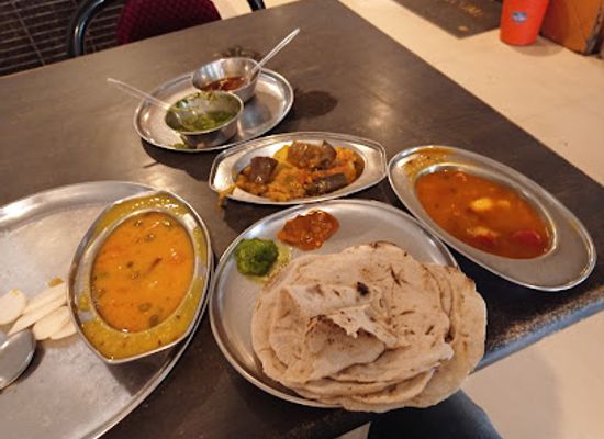 india/raipur/restaurant/golden-restaurant